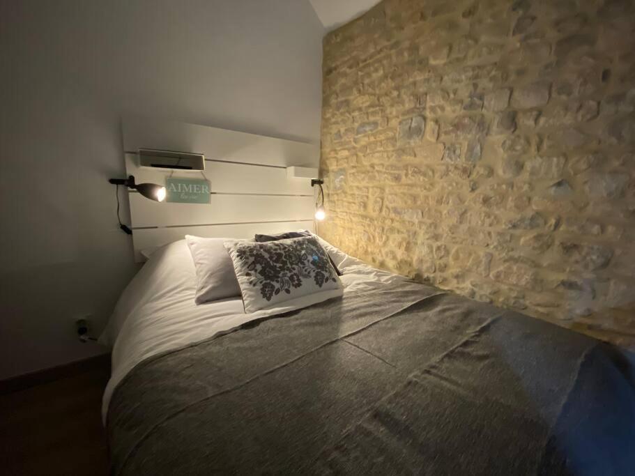 באיו Bed In The City - Appart'Hotel - Historical Center מראה חיצוני תמונה