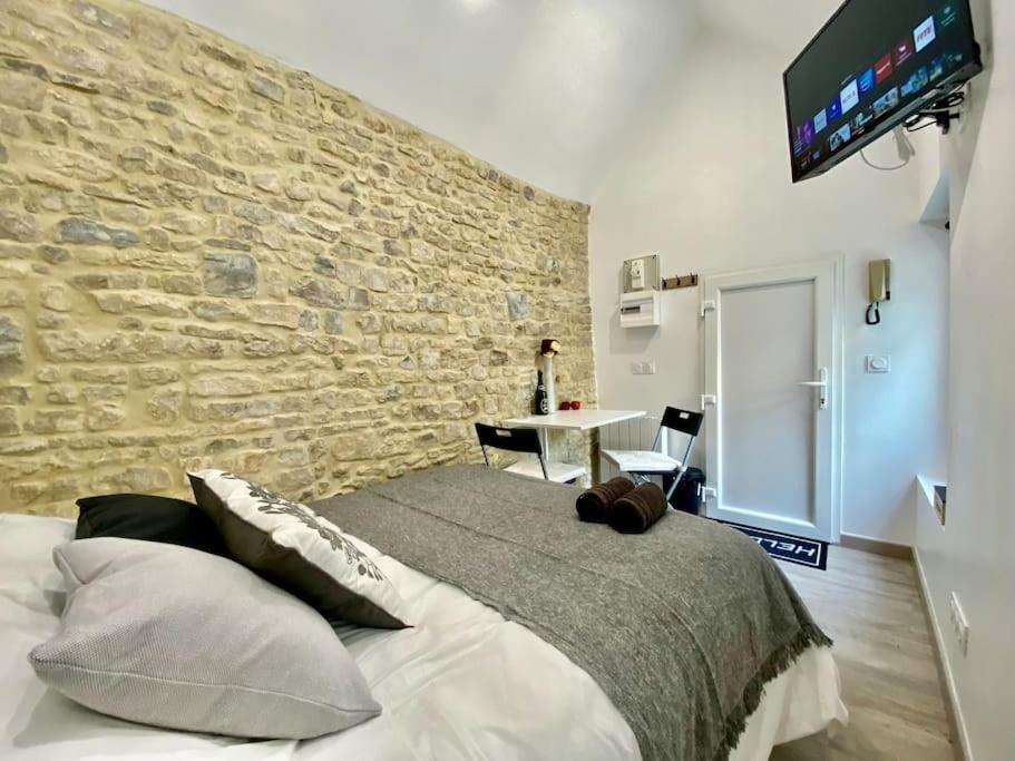 באיו Bed In The City - Appart'Hotel - Historical Center מראה חיצוני תמונה
