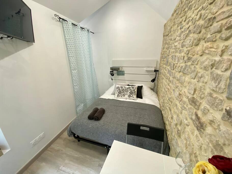 באיו Bed In The City - Appart'Hotel - Historical Center מראה חיצוני תמונה